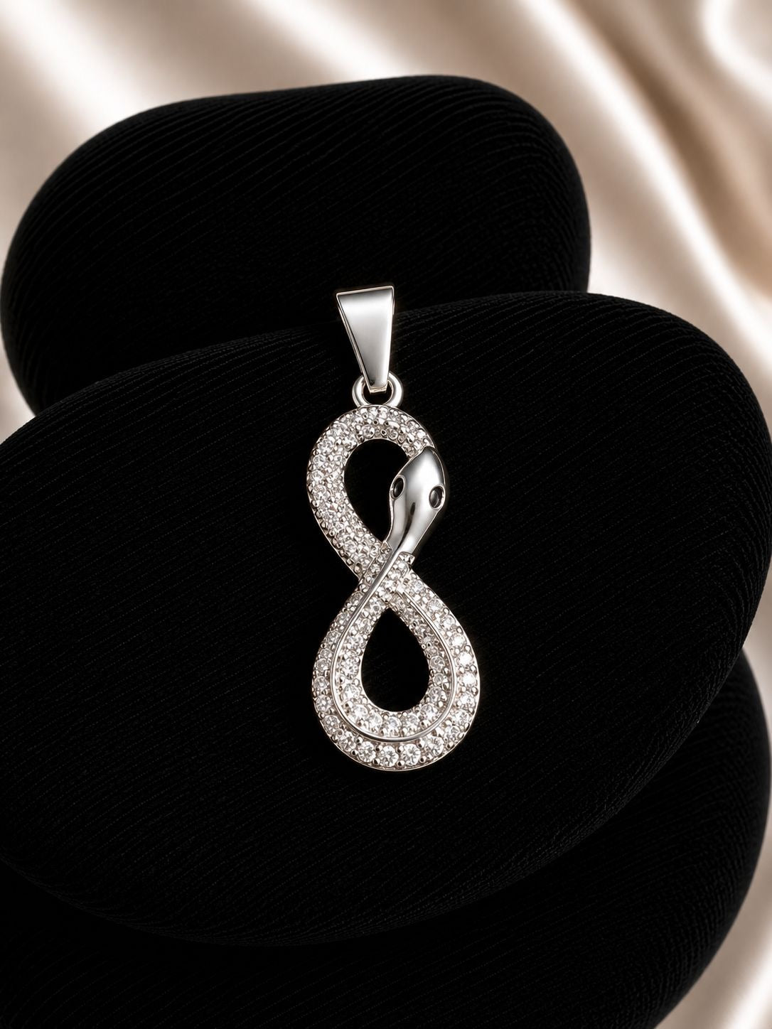 Medalla serpiente con circones