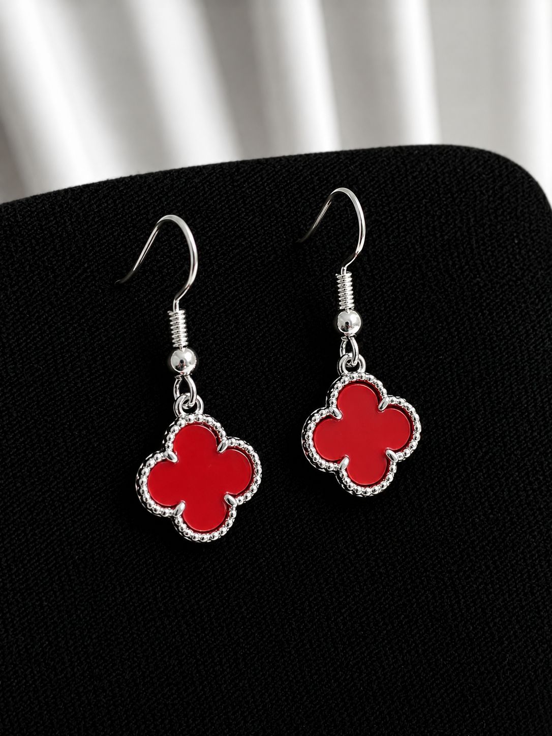 Aros colgante vancleef rojo