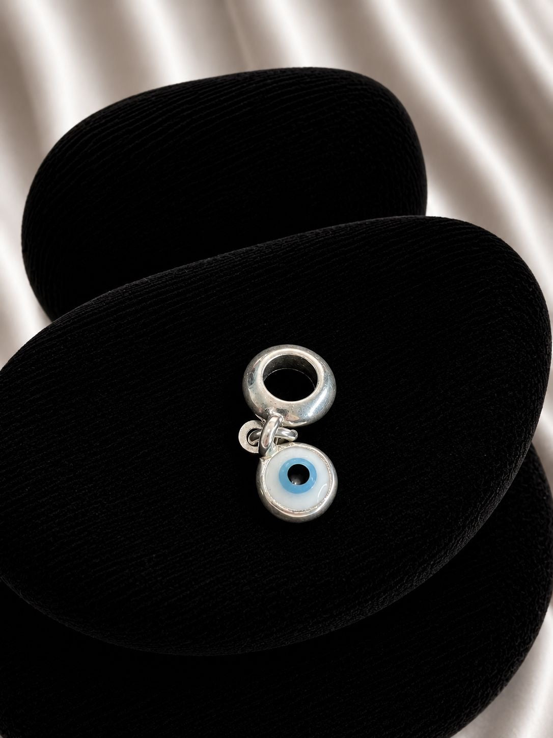 Charm exclusivo ojo turko