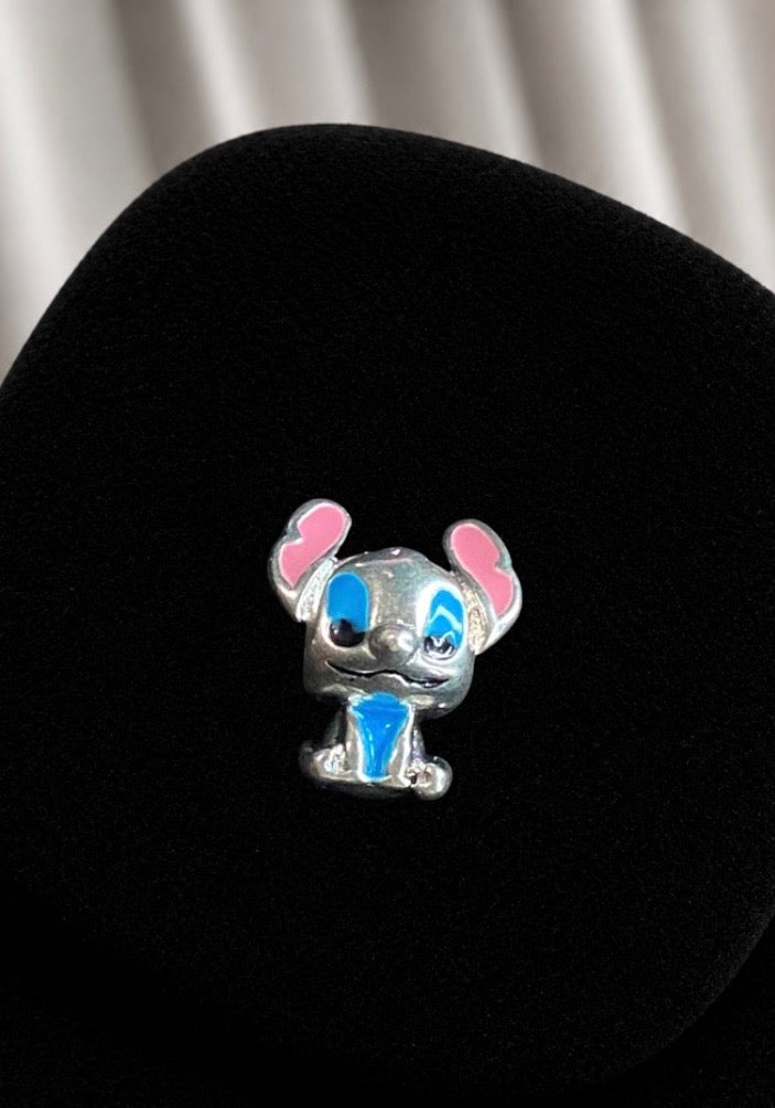 Charm exclusivo stitch