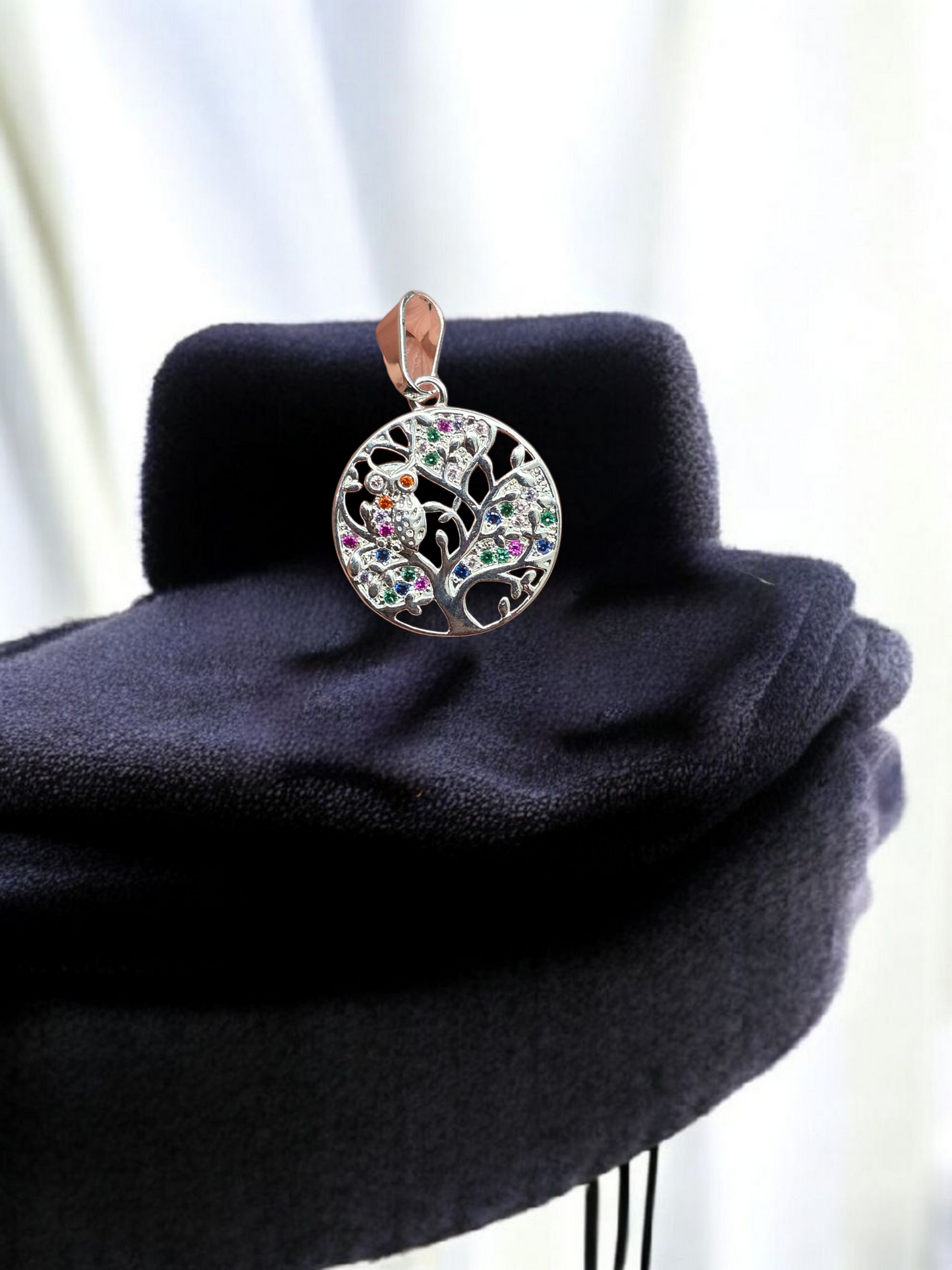 Colgante árbol y buho