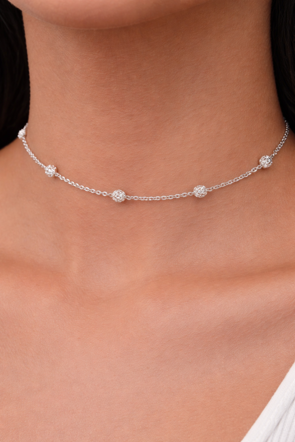 Cadena choker bolitas