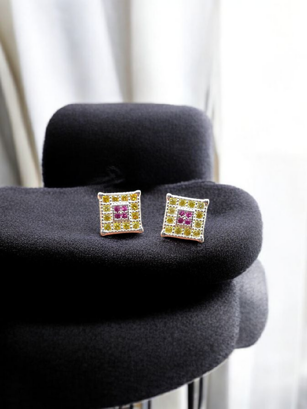 Aros cuadrados circon amarillo y rojo