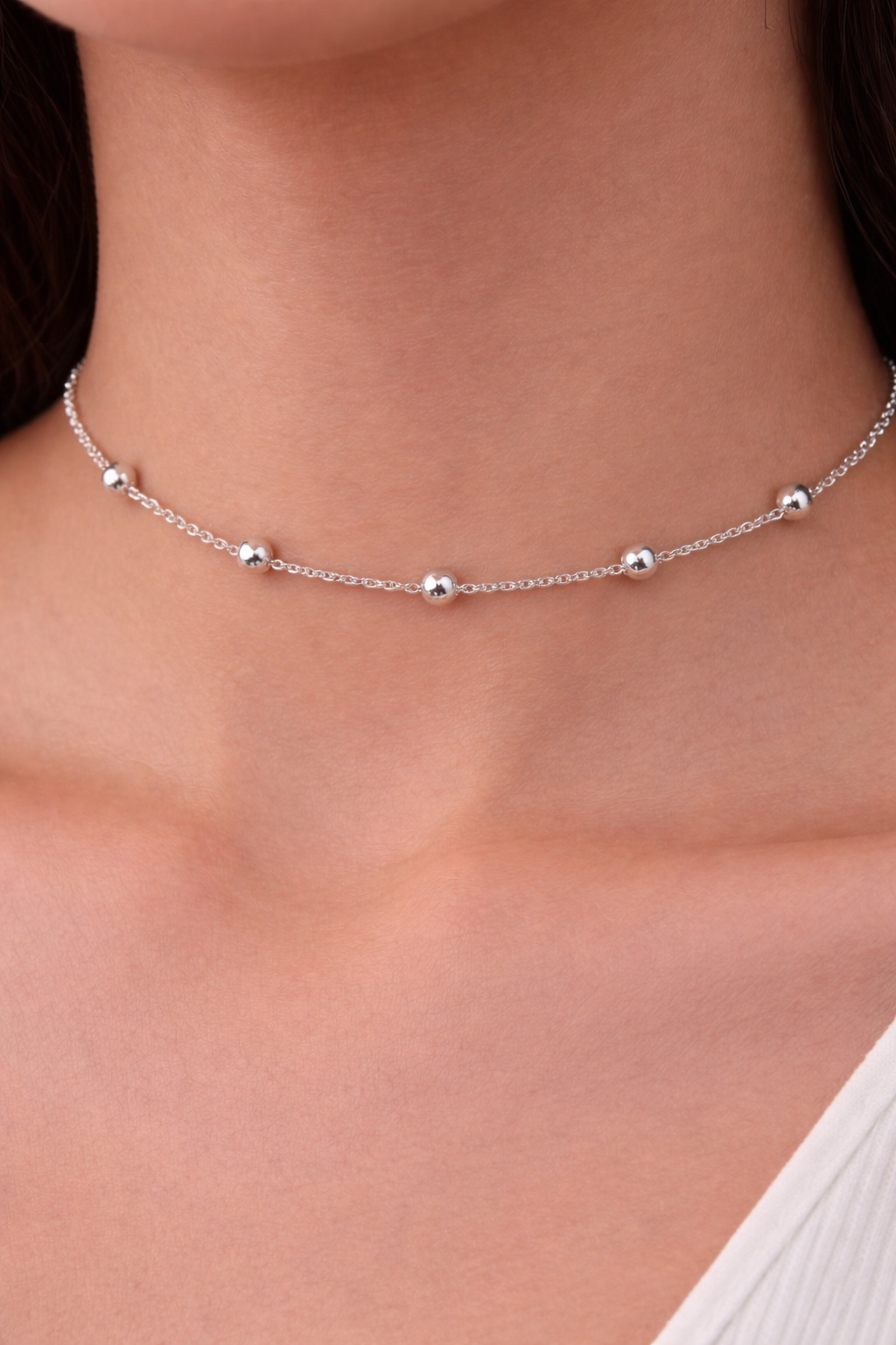 Cadena choker bolitas