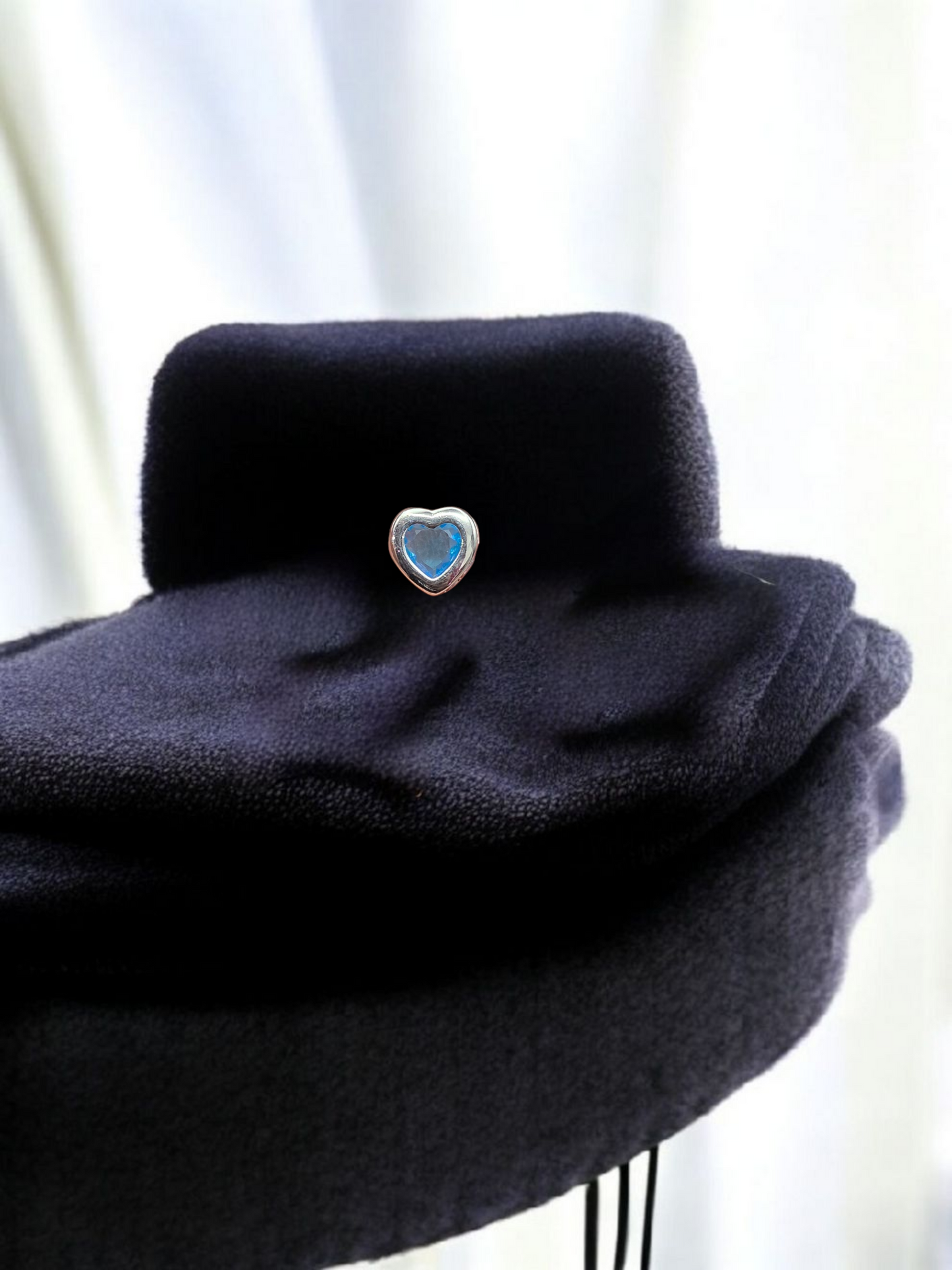 Colgante corazón celeste