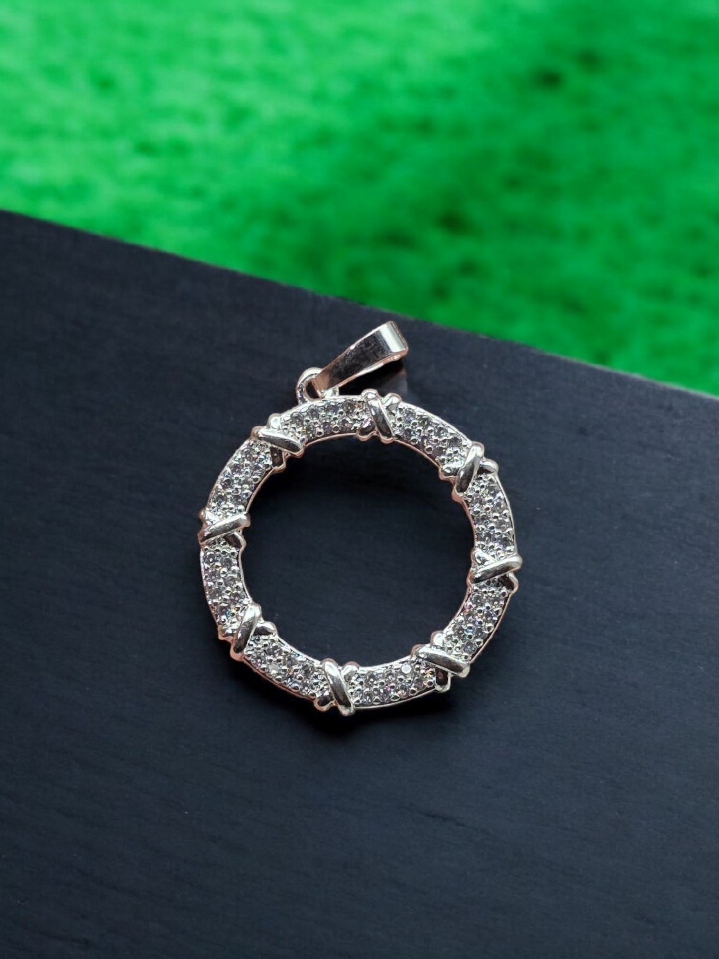 Colgante microcircones