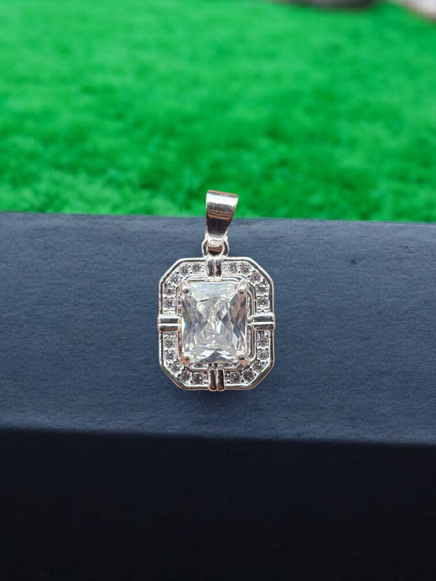 Colgante circon cuadrado