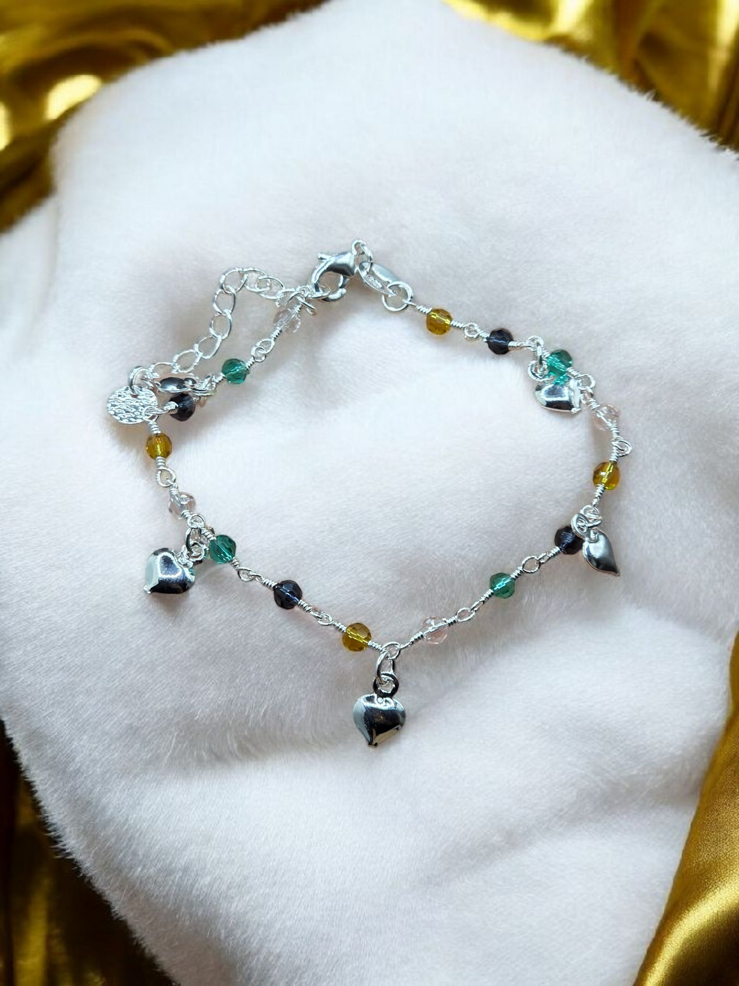 Pulsera corazones y piedras de colores