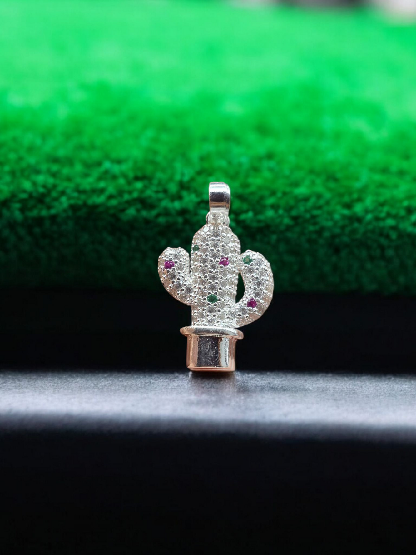 Colgante cactus circon