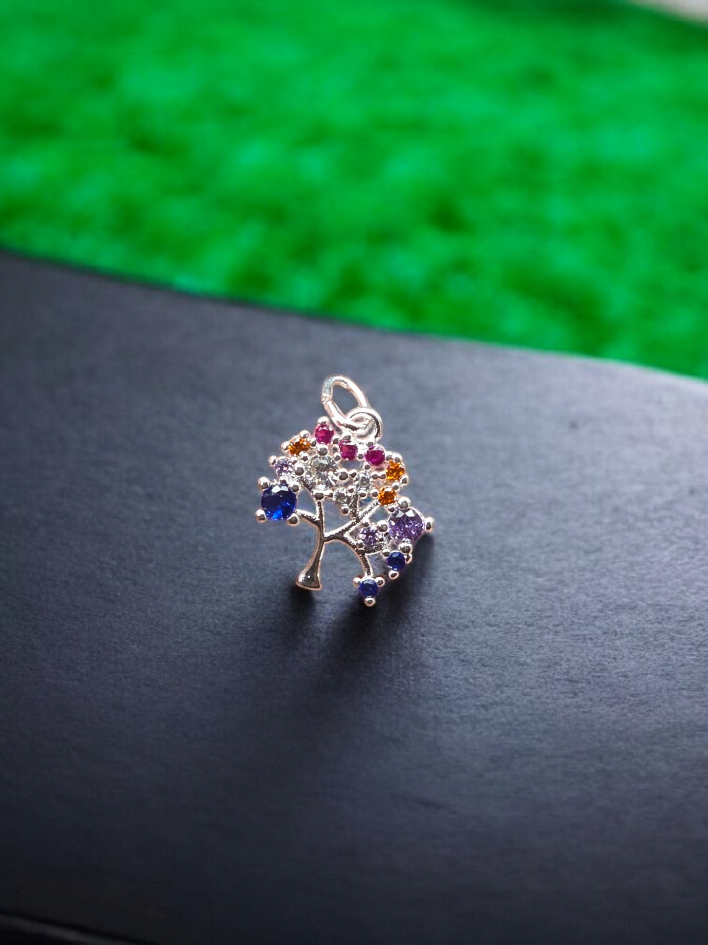 Colgante árbol de colores