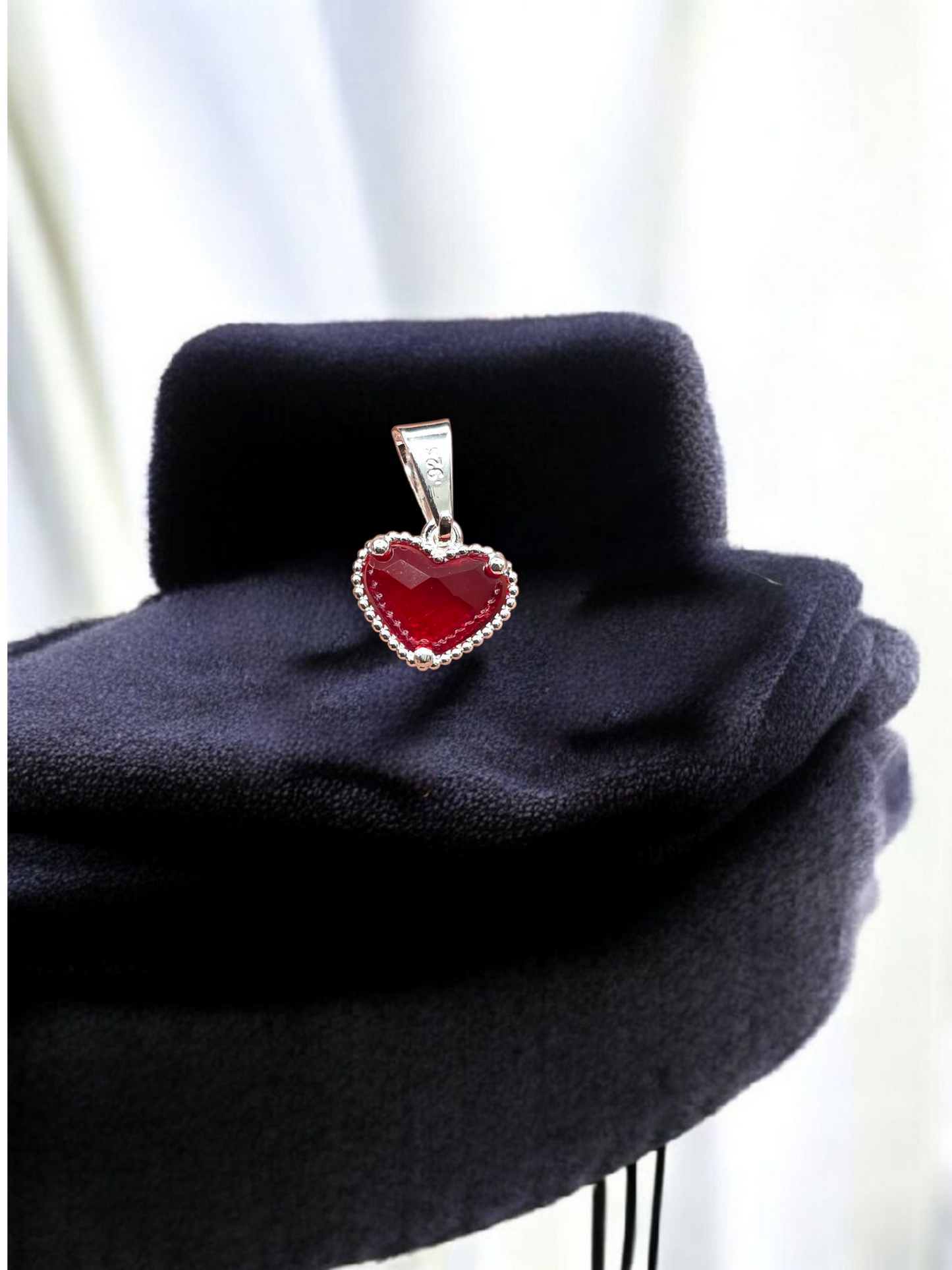 Colgante corazón rojo