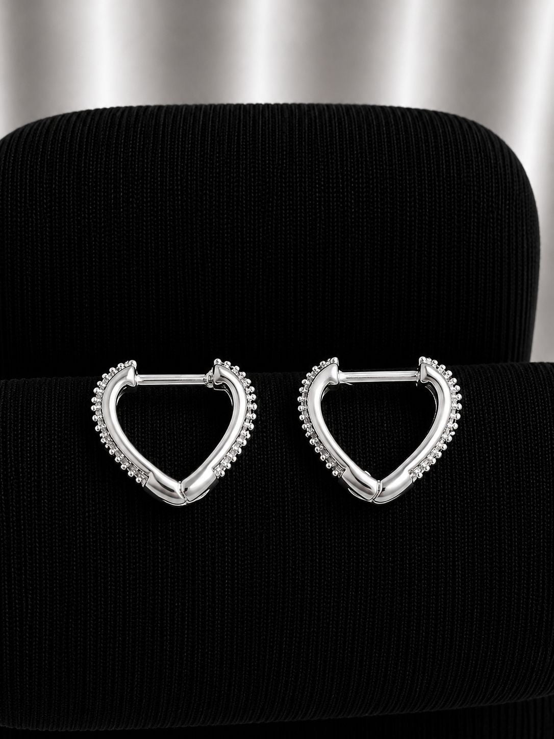 Aros corazones con circones