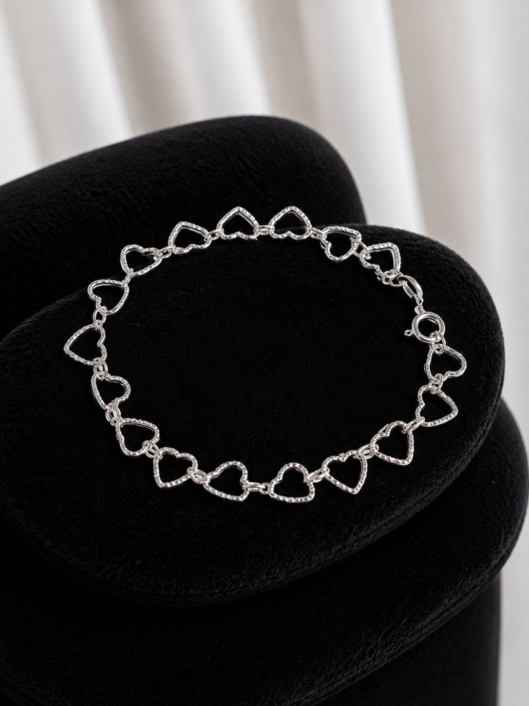 Pulsera corazones faceteados