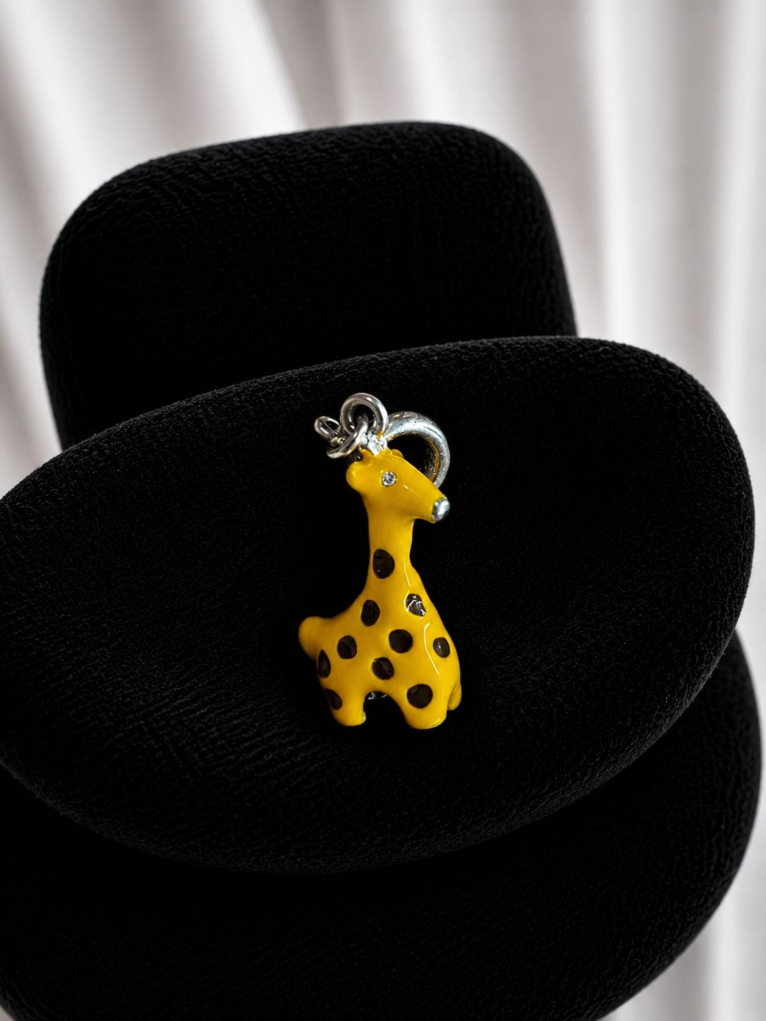 Charm exclusivo jirafa