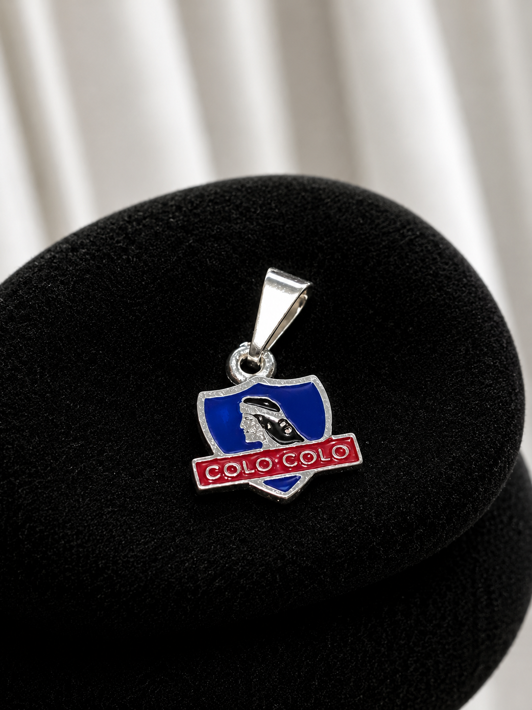Medalla colo-colo con resina