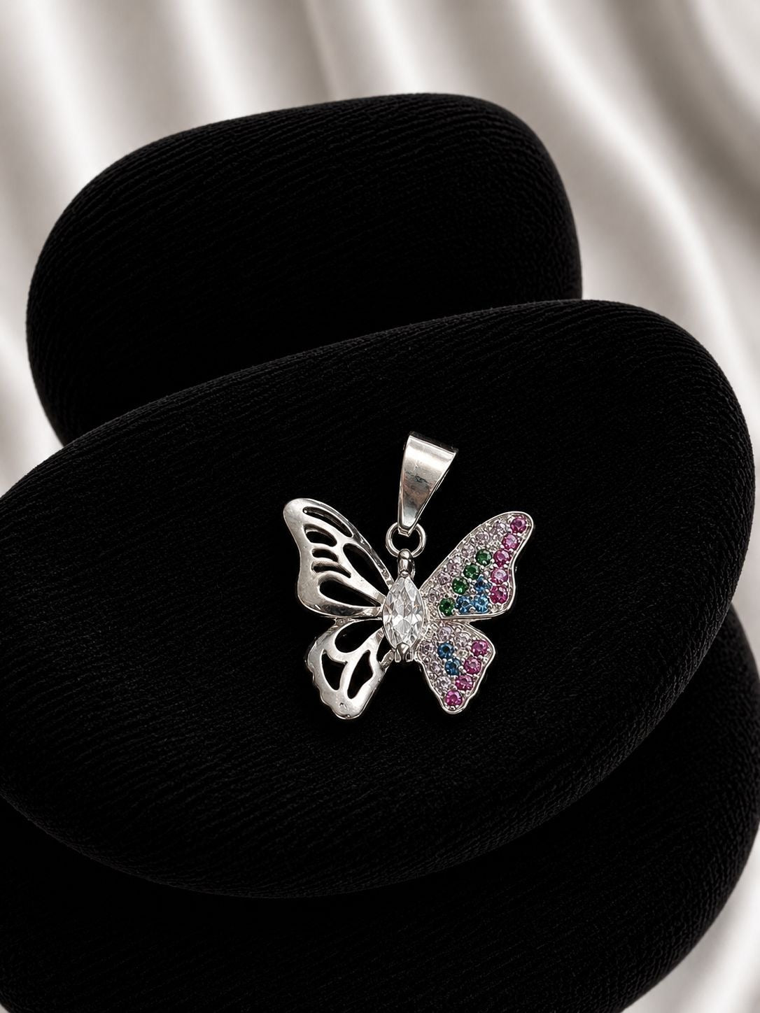 Medalla mariposa multicolores