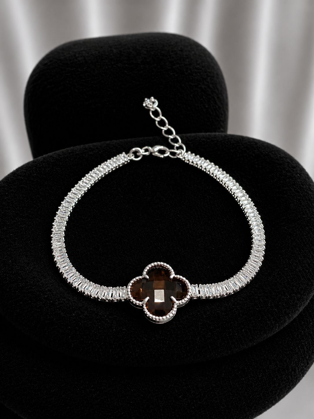 Pulsera tennis vancleef cafe claro