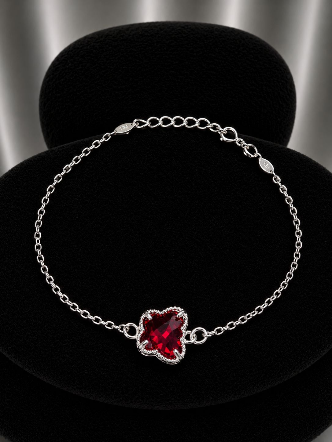 Pulsera con mariposa cristal rojo