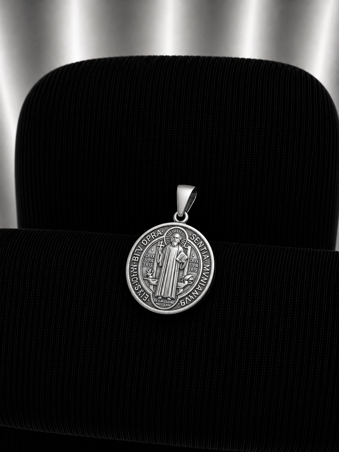 Medalla san benito mediana