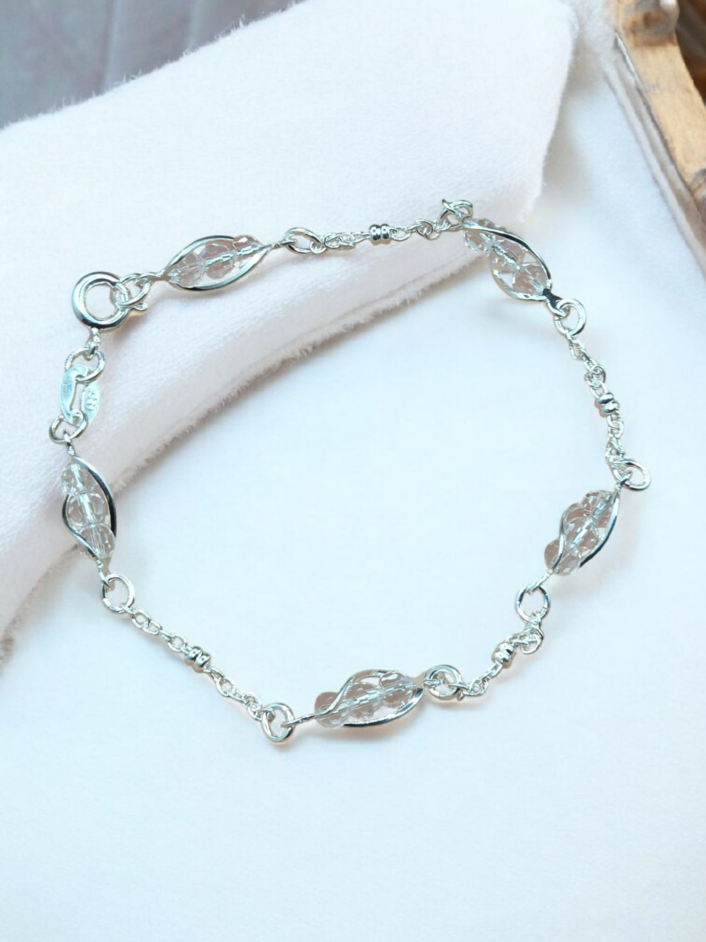 Pulsera piedras blancas