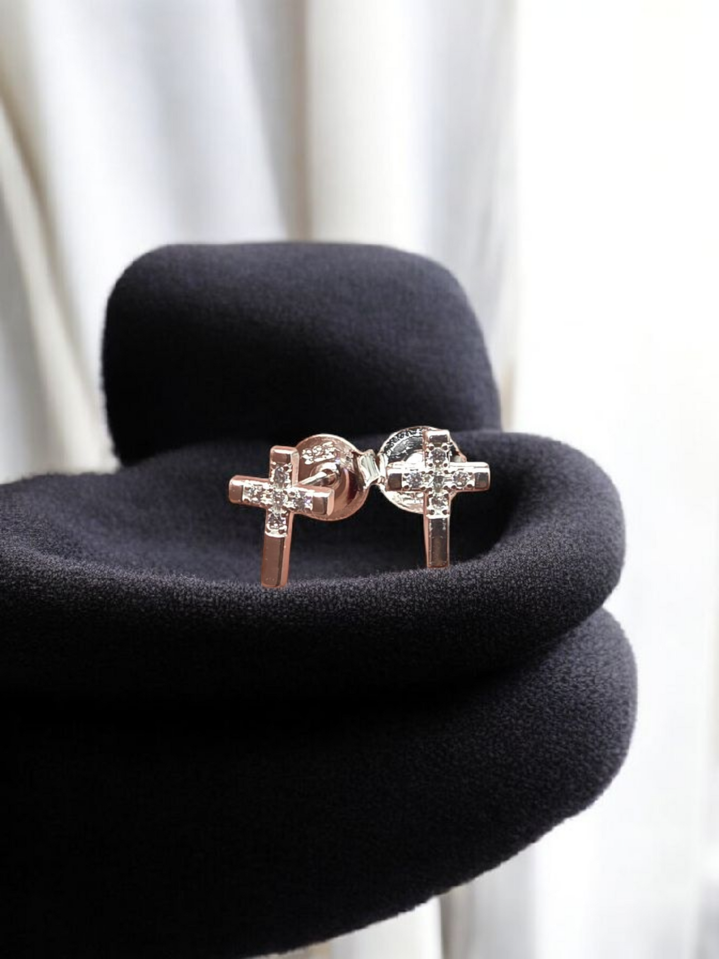 Aros cruz con circon
